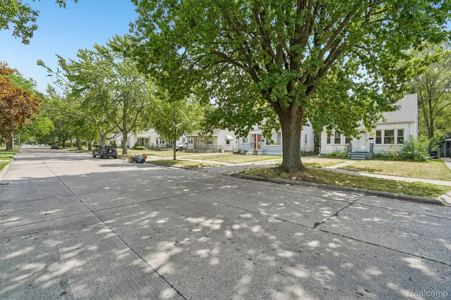 19120 Woodside Street, Harper Woods, MI 48225 - #2