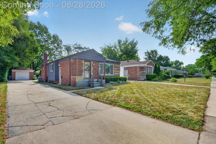 24220 Scotia Road, Oak Park, MI 48237 - #2