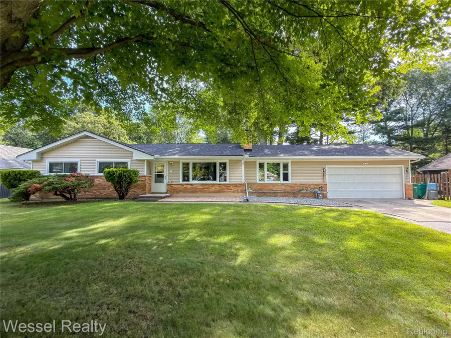 2546 Oakwood Drive, Port Huron, MI 48060 - #3