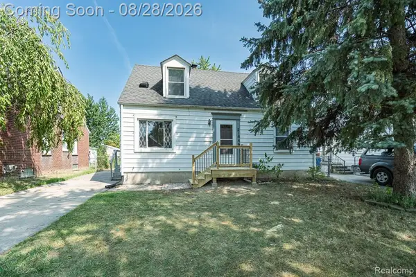 21846 Redmond Avenue, Eastpointe, MI 48021