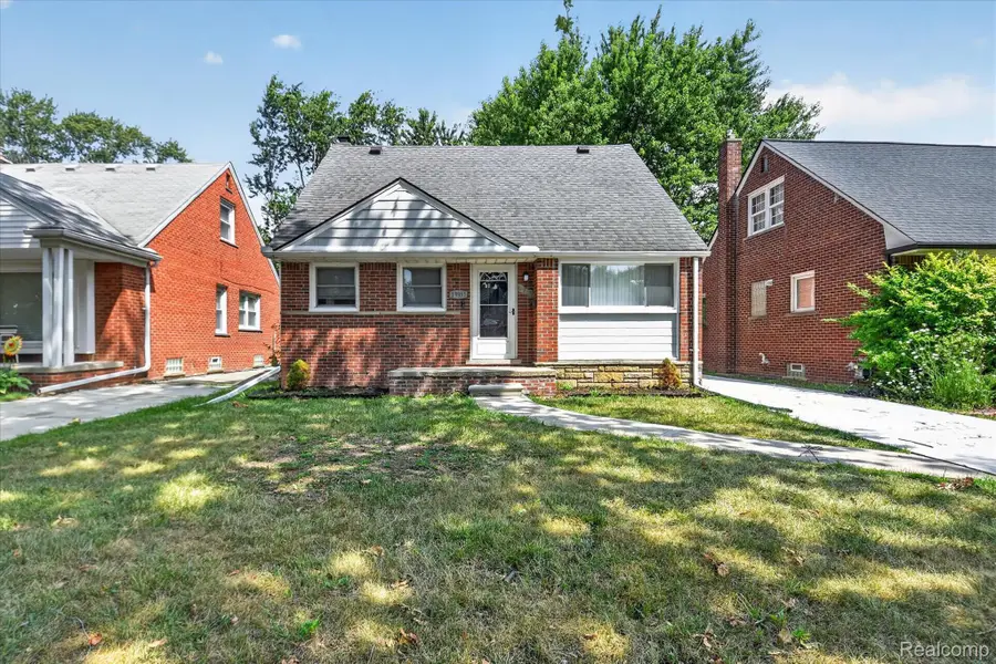 19951 Country Club Drive, Harper Woods, MI 48225 - #2