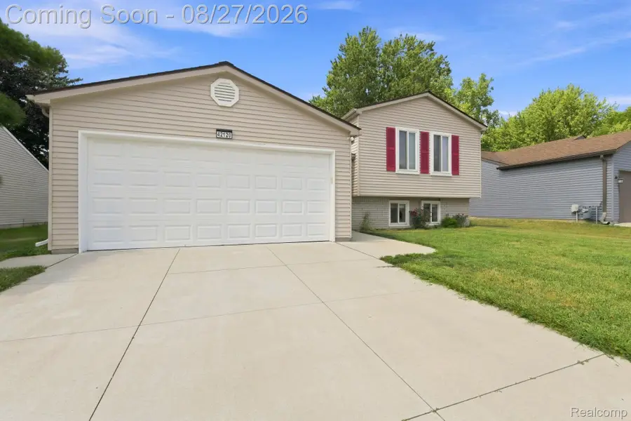 42120 Ridge Road W, Novi, MI 48375 - #2