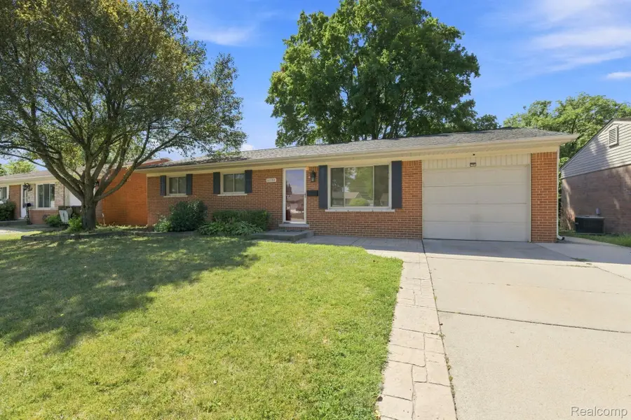 11198 Regal Drive, Sterling Heights, MI 48313 - #3