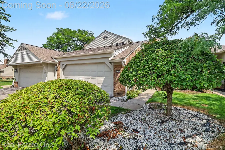 7315 W Bridge Way Road, West Bloomfield, MI 48322 - #3
