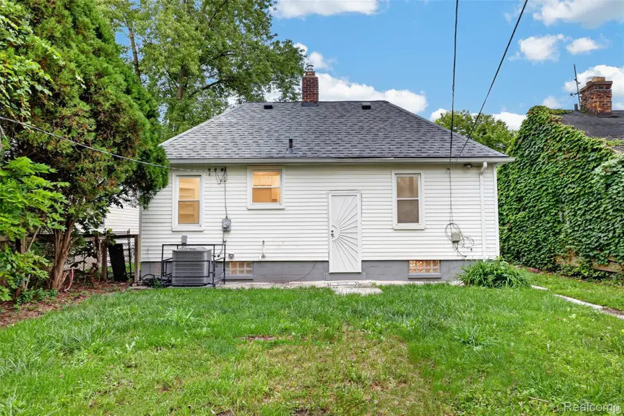 16519 Stahelin Avenue, Detroit, MI 48219 - #3