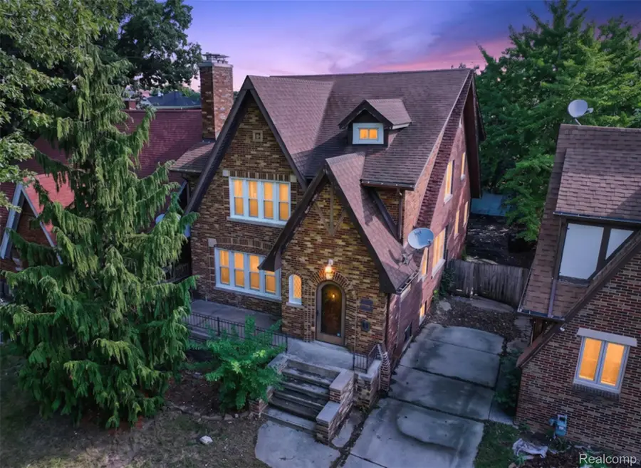 5572 Kensington Avenue, Detroit, MI 48224 - #2