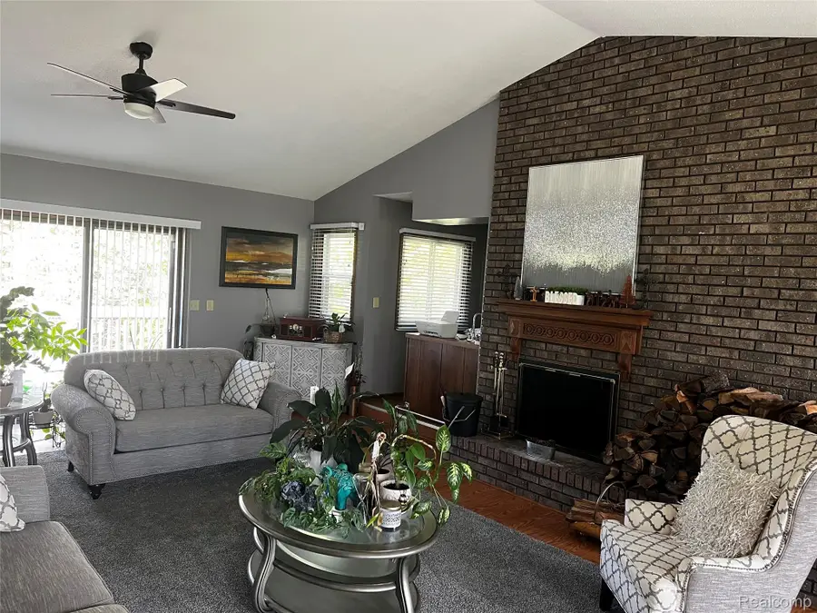 3015 3 Mile Road Ne, Grand Rapids, MI 49525 - #3