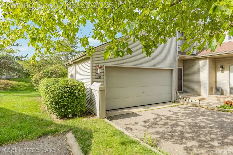732 Hamilton Court, Rochester Hills, MI 48307 - #2