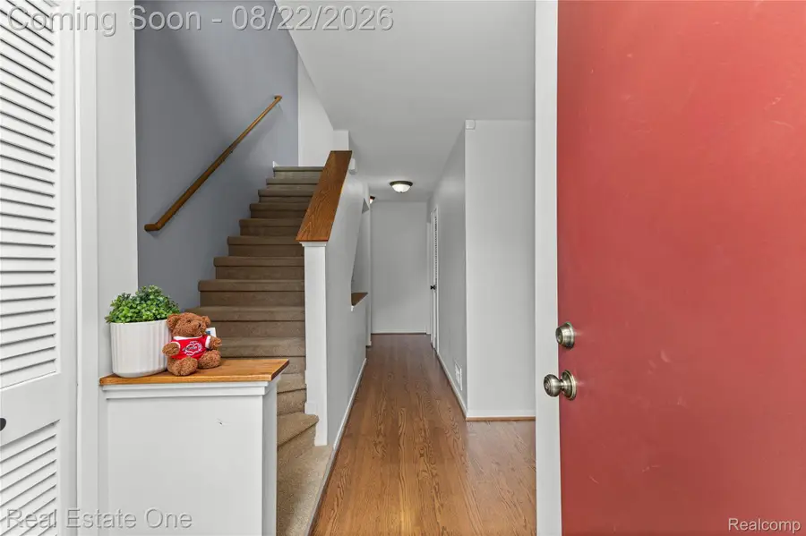 732 Hamilton Court, Rochester Hills, MI 48307 - #3