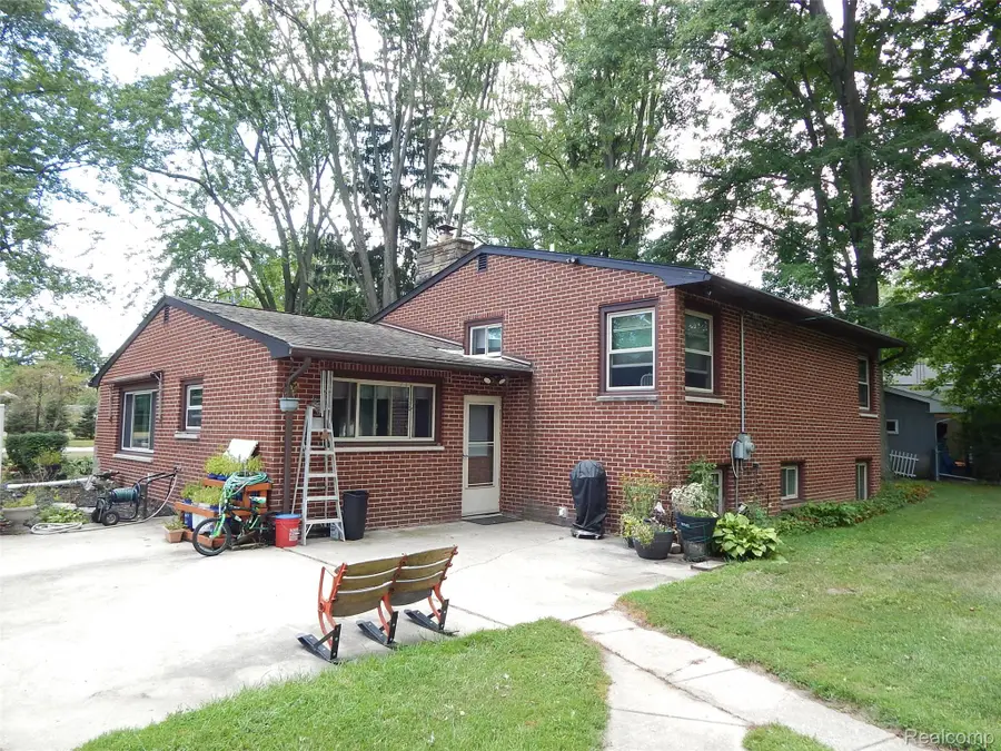 4006 N River Road Road, Fort Gratiot, MI 48059 - #3