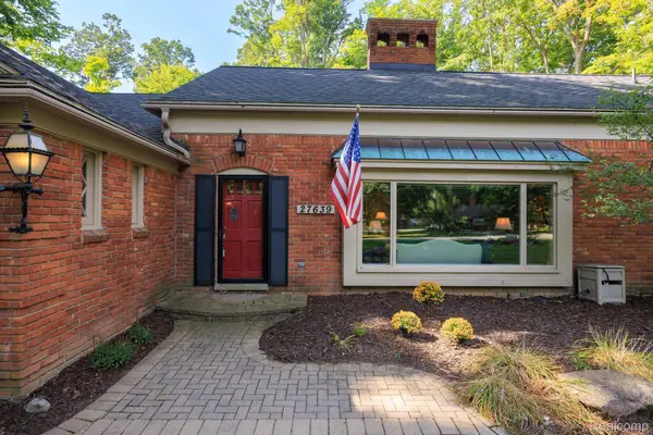 27639 Forestbrook Drive, FarmingtonHills, MI 48334