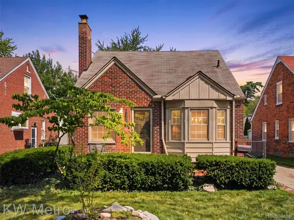 2048 Anita Avenue, GrossePointeWoods, MI 48236
