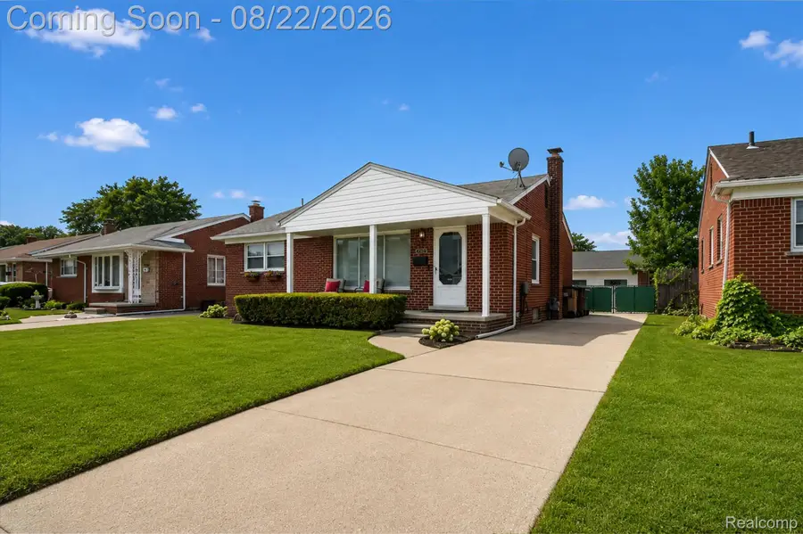 6523 Henry Ruff Road, Garden City, MI 48135 - #2