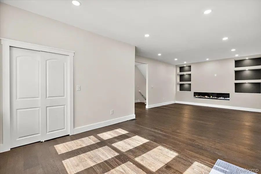 3046 Leslie Street, Detroit, MI 48238 - #3
