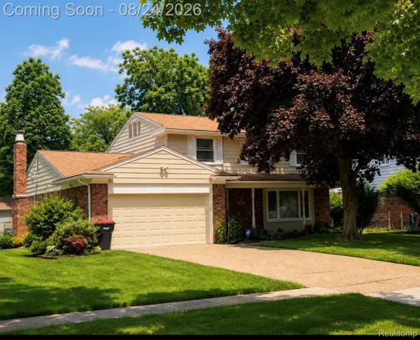 21430 Winchester Street S, Southfield, MI 48076
