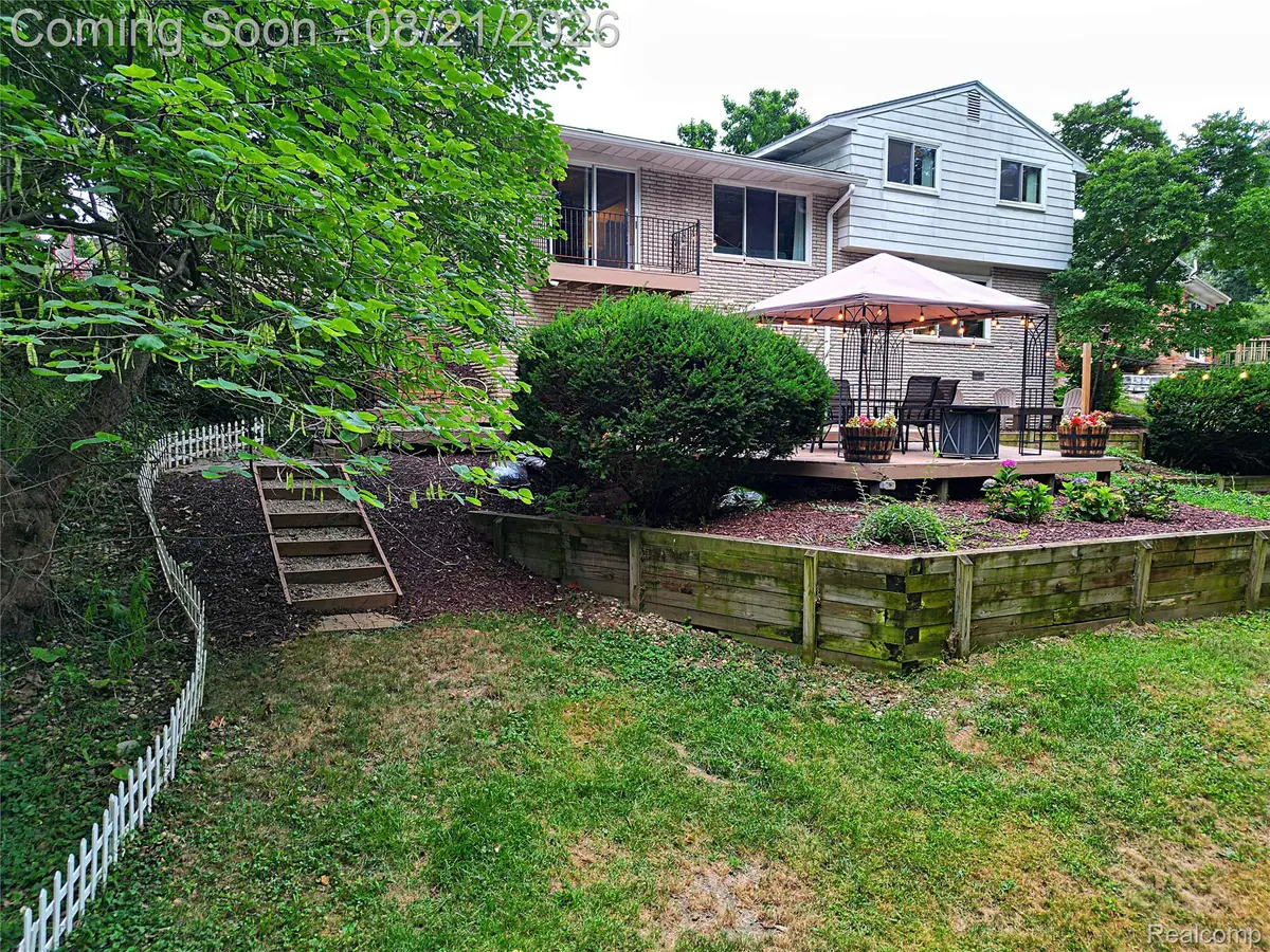 16087 Riverside Street, Livonia, MI 48154 - #1