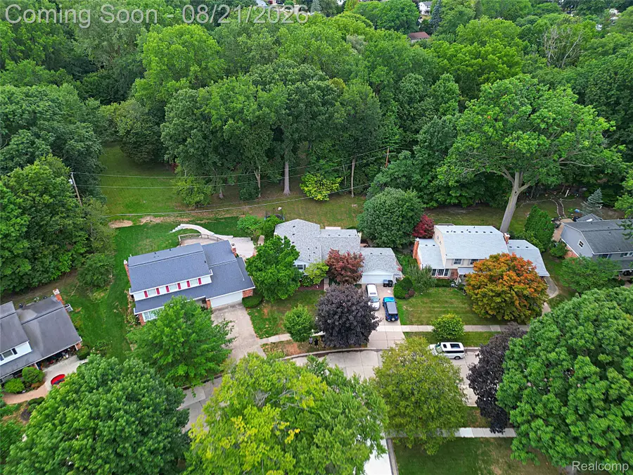 16087 Riverside Street, Livonia, MI 48154 - #3
