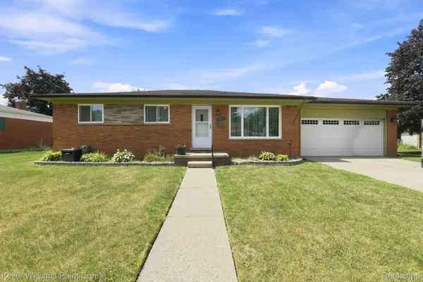 32329 Susilane Street, Roseville, MI 48066