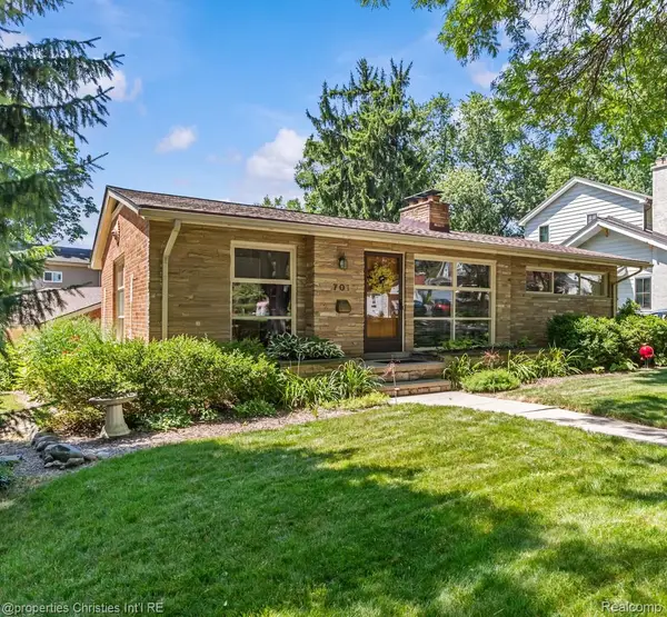 701 Spring Drive, Northville, MI 48167