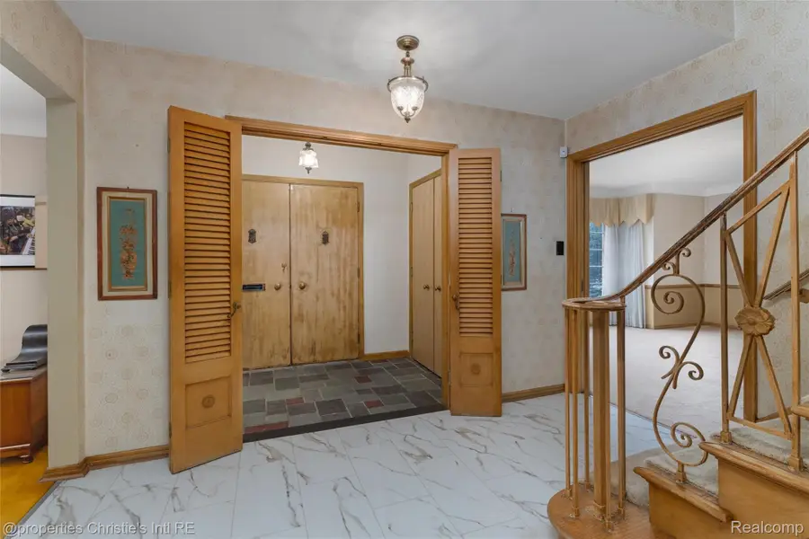 19262 Strathcona Drive, Detroit, MI 48203 - #2