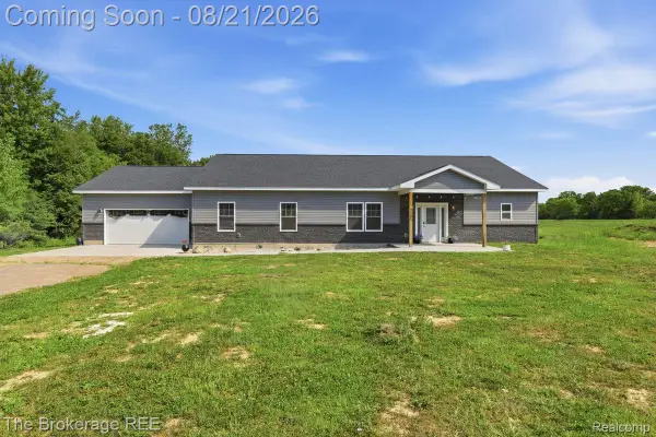 9161 E Coldwater Road, Davison, MI 48423