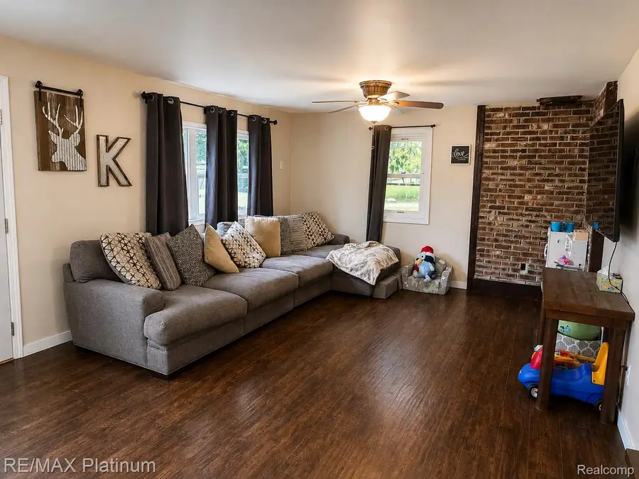 6082 Thomas Street, Davison, MI 48423 - #2