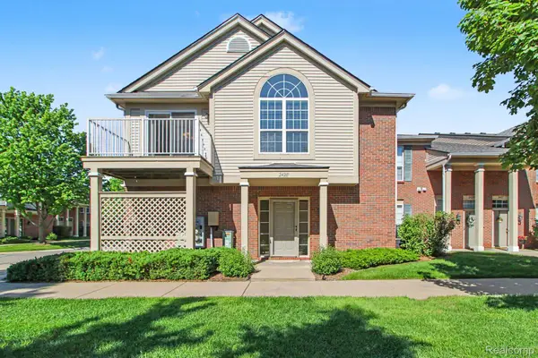 24211 Chesapeake Circle, WalledLake, MI 48390