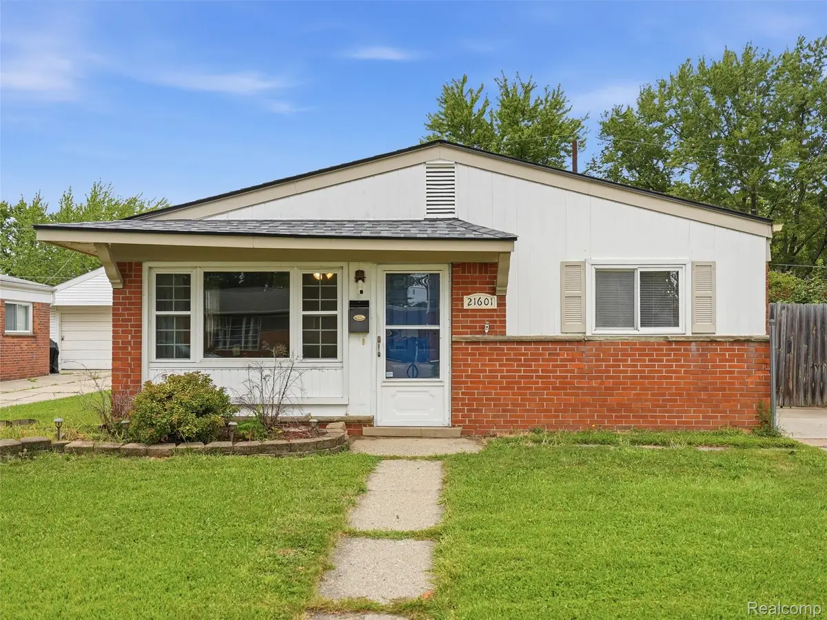 21601 Parkway Street, Saint Clair Shores, MI 48082 - #1