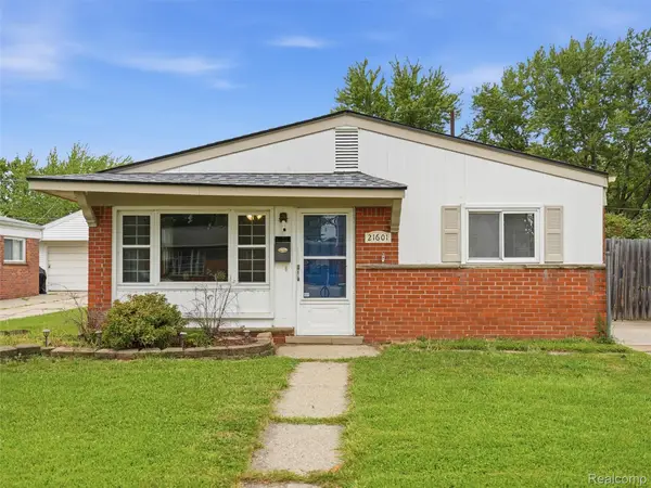 21601 Parkway Street, StClairShores, MI 48082