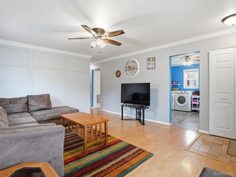 21601 Parkway Street, Saint Clair Shores, MI 48082 - #3