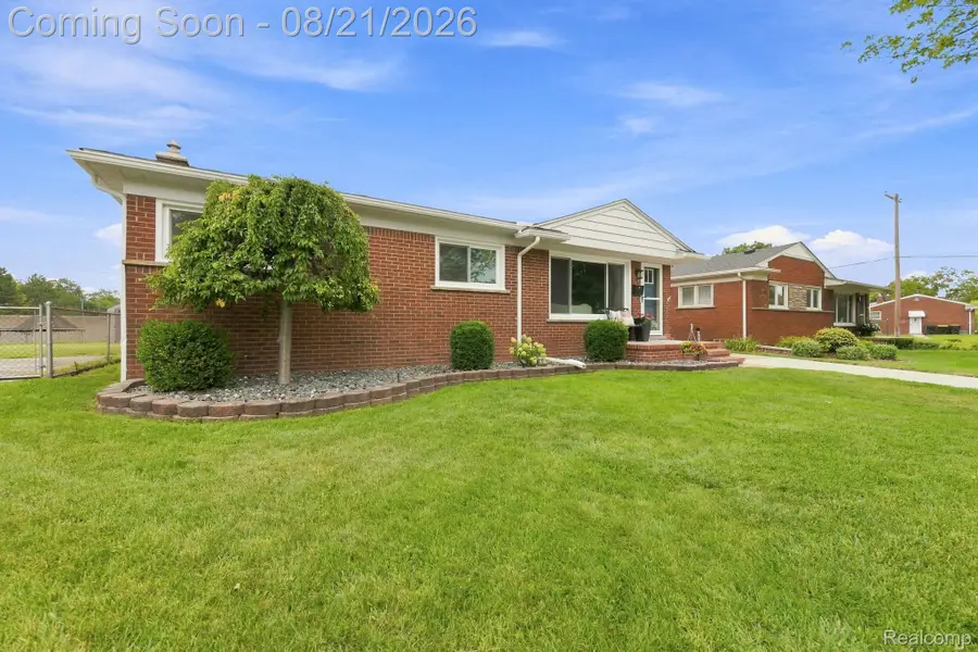 2465 Marian Drive, Trenton, MI 48183 - #3