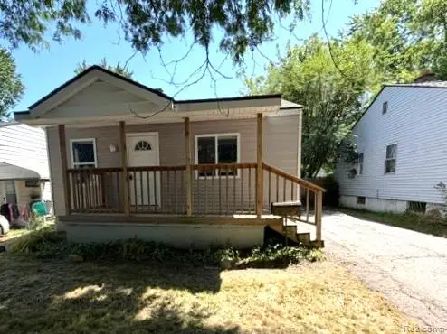 227 W Strathmore Avenue, Pontiac, MI 48340 - #1