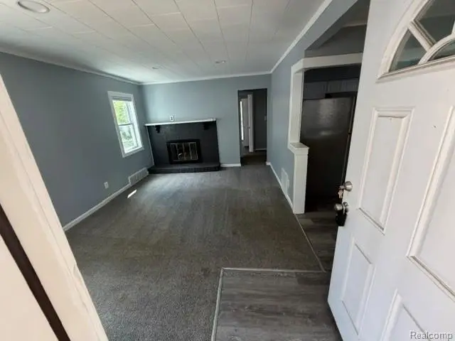 227 W Strathmore Avenue, Pontiac, MI 48340 - #3