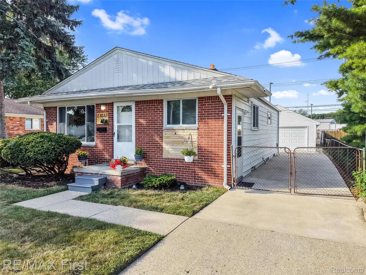 23037 Hoffman Street, Saint Clair Shores, MI 48082 - #1