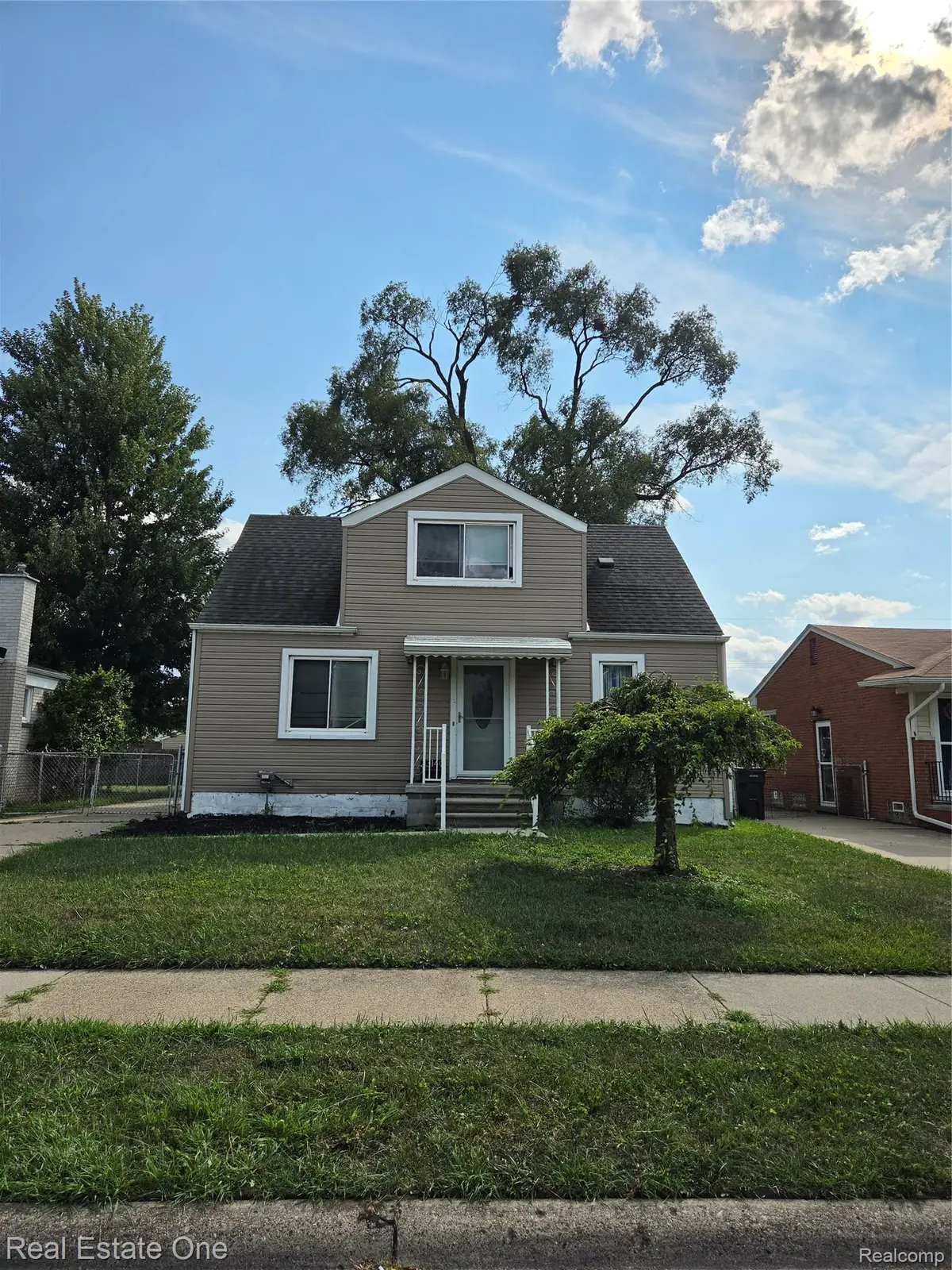 23140 Socia Street, Saint Clair Shores, MI 48082 - #1