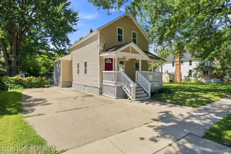 2413 Walnut Street, Port Huron, MI 48060 - #3