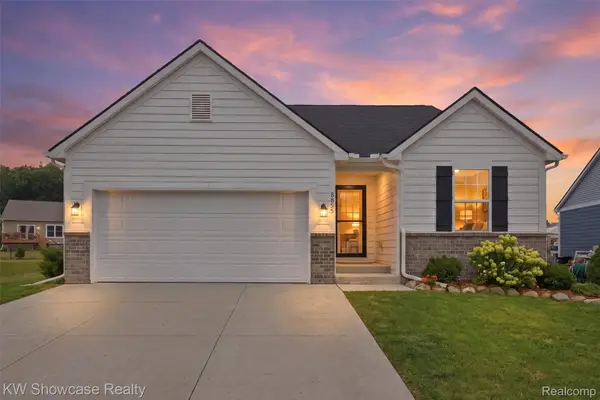 8855 Somerset Lane, Ypsilanti, MI 48198