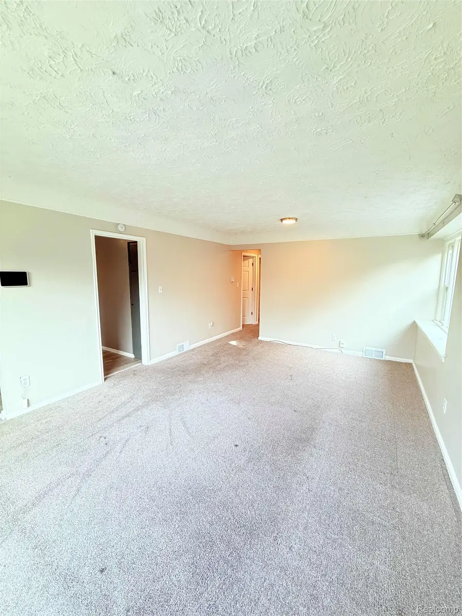 19908 Heyden Street, Detroit, MI 48219 - #3