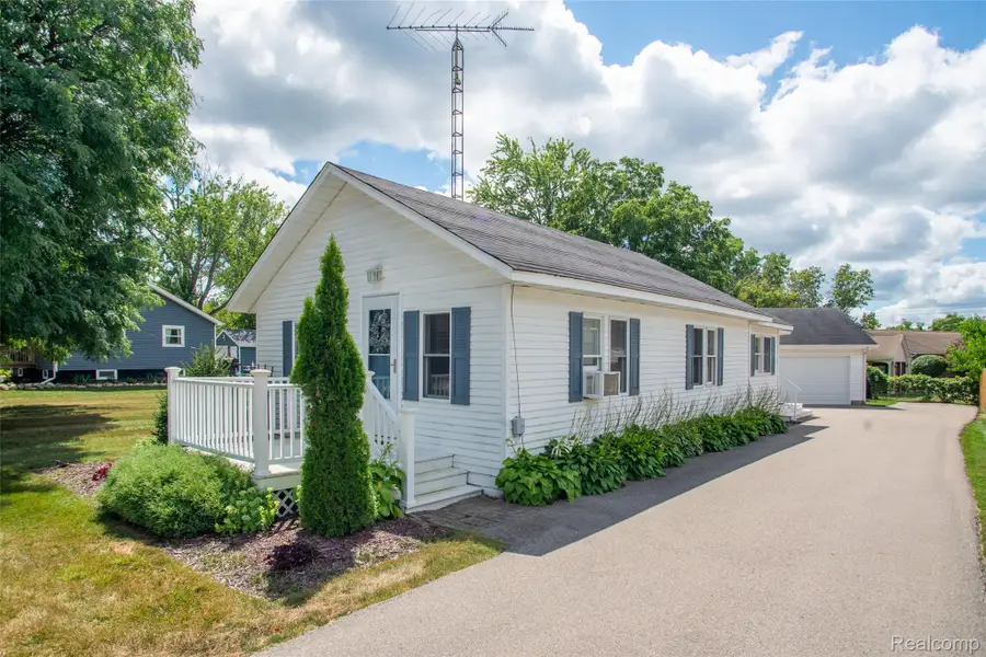335 Oriole Street, Lapeer, MI 48446 - #2