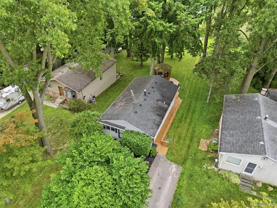 11954 Maxfield Boulevard, Hartland, MI 48353 - #3