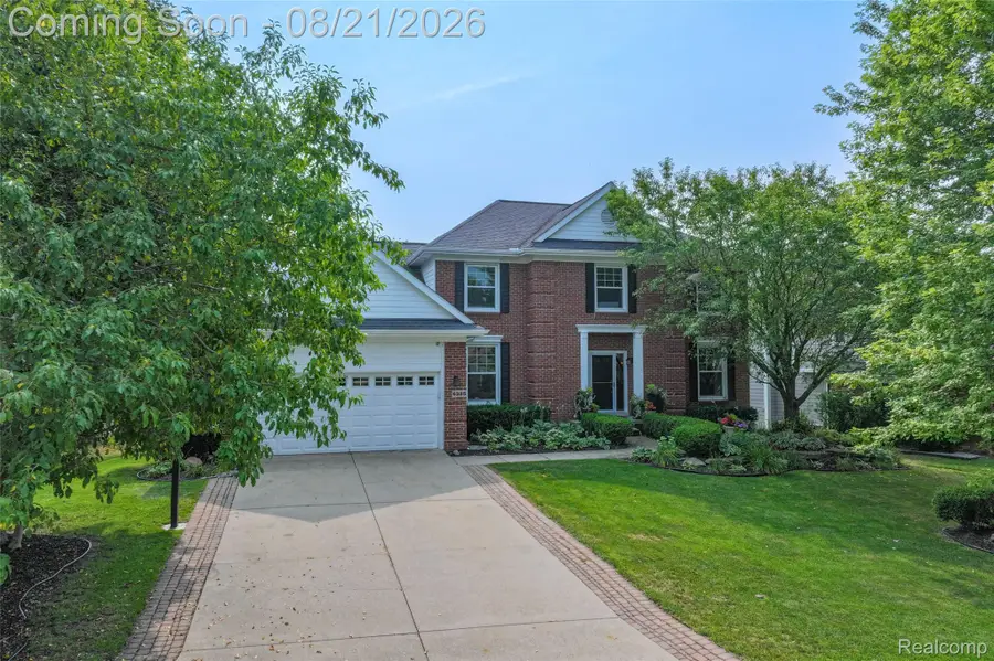 6385 Golf View Drive, Clarkston, MI 48346 - #2