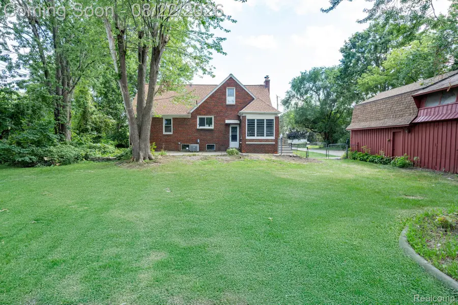 20997 Flora Street, Roseville, MI 48066 - #2