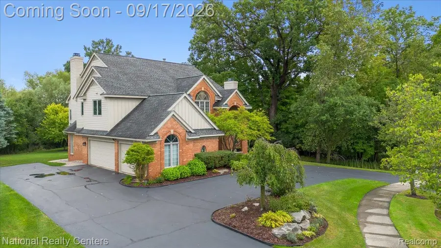 6951 Brook Hollow Court, West Bloomfield, MI 48322 - #3