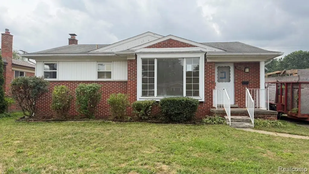 30435 Rosslyn Avenue, Garden City, MI 48135 - #1