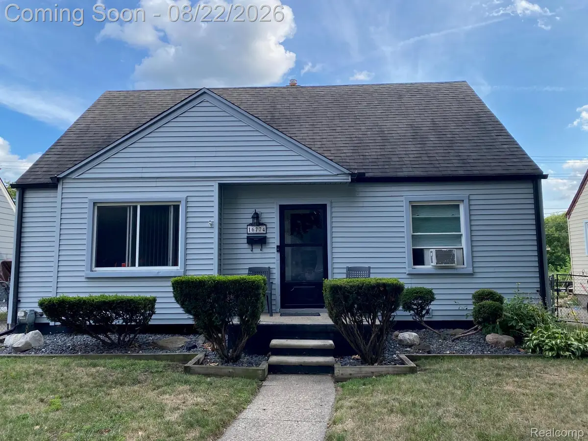 16774 Sarmorr Street, Roseville, MI 48066 - #1