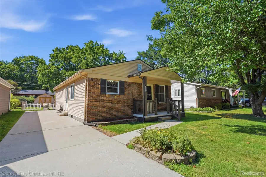 8834 Janis Street, Shelby, MI 48317 - #3