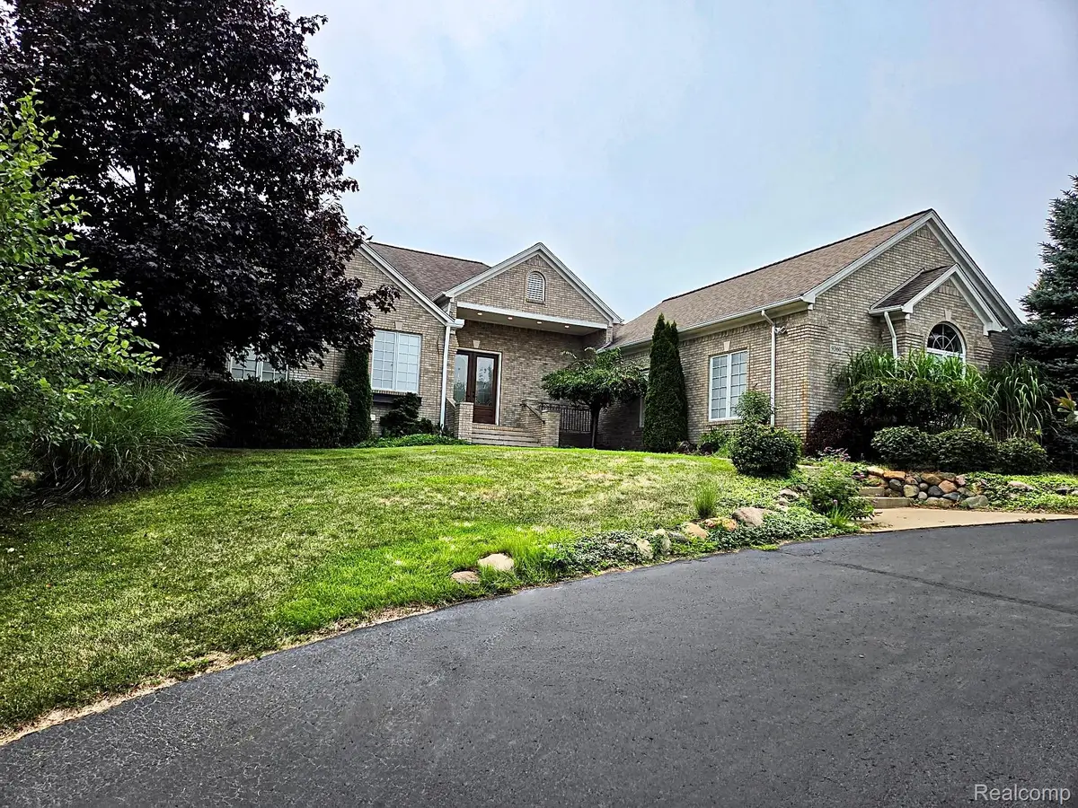 9360 Oakmont Drive, Clarkston, MI 48348 - #1