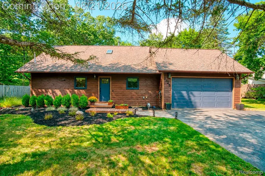 8845 River Valley Road, Brighton, MI 48116 - #2
