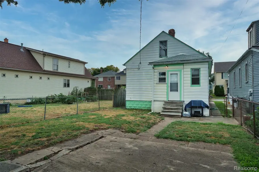 3911 Yemans Street, Hamtramck, MI 48212 - #2
