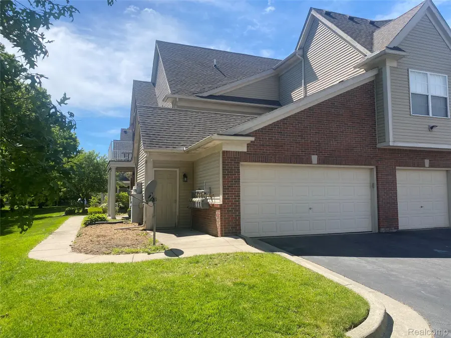 34558 Northrup Drive #8, Chesterfield, MI 48047 - #3
